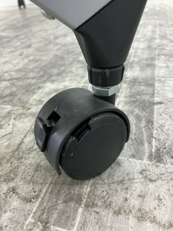 イトーキHXシリーズ 1500サイドスタックテーブル 商品画像7