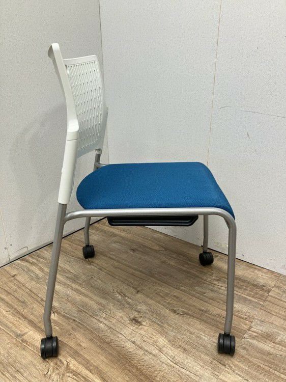 オカムラRETE(レーテ)シリーズ レーテチェア 商品画像4