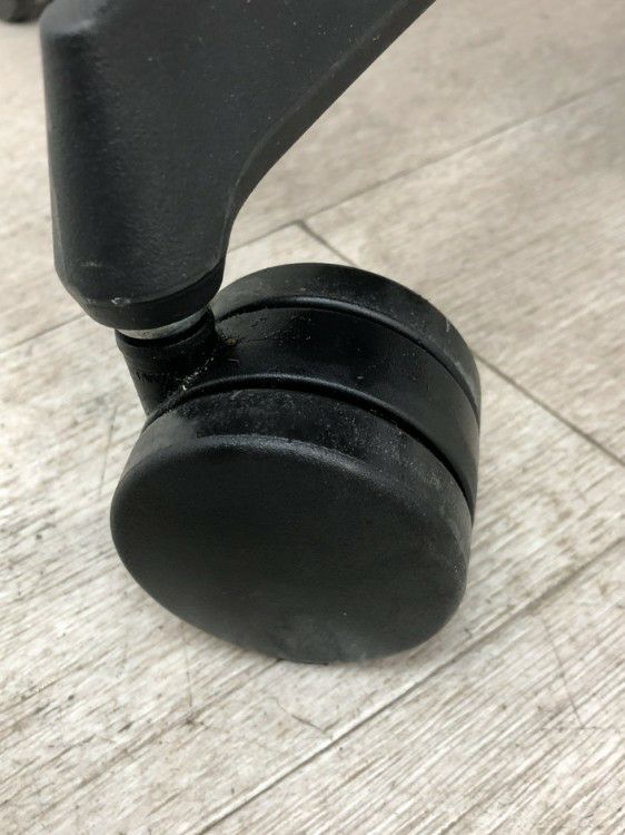 コクヨDuora(デュオラ)チェア 可動肘付デュオラチェア 商品画像21