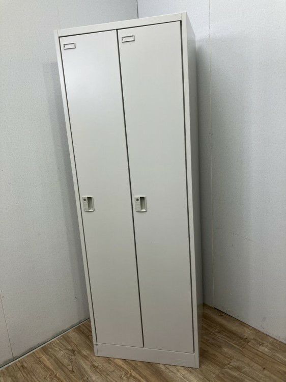 オカムラFZタイプシリーズ 2人用ロッカー 商品画像1