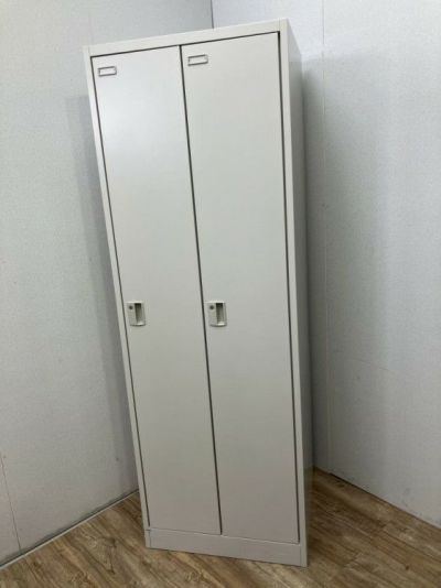 オカムラFZタイプシリーズ 2人用ロッカー 商品画像1