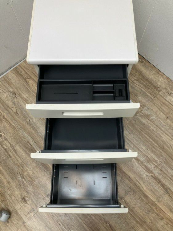 コクヨBSシリーズ 3段脇机 商品画像6