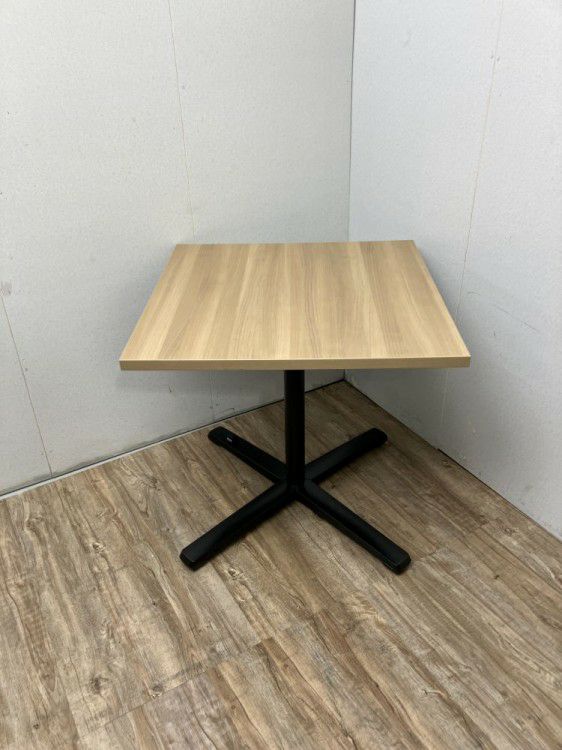 オカムラLives Cafe Table(ライブスカフェテーブル)シリーズ 750角テーブル 商品画像1