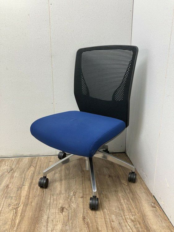 オカムラVILLAGE(ビラージュ)シリーズ ビラージュチェア 商品画像1