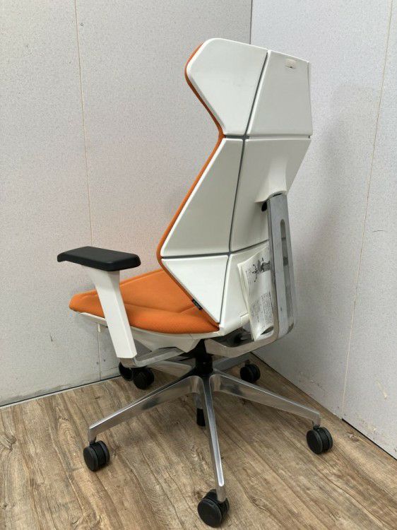 イトーキ可動肘付フリップフラップチェア 商品画像6