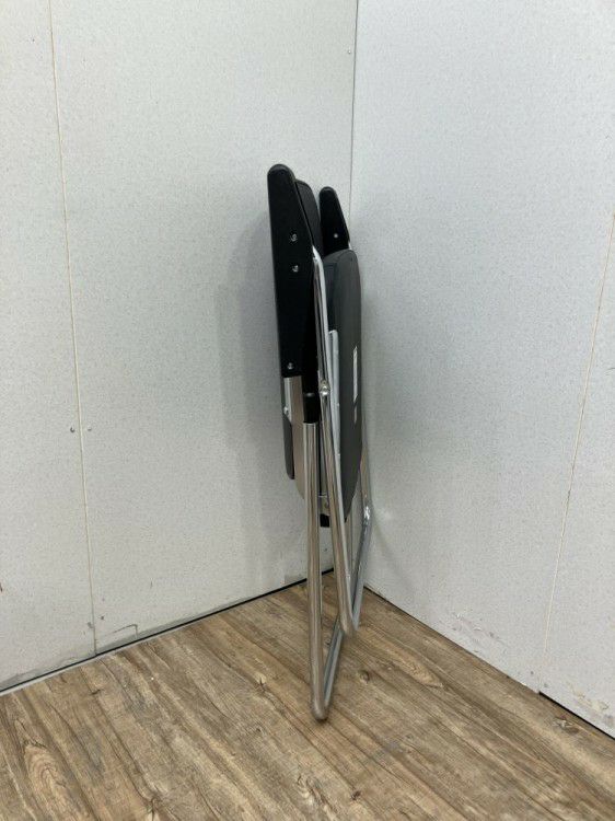 コクヨ肘付折りたたみイス 商品画像6