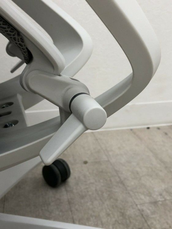 コクヨDuora(デュオラ)チェア 可動肘付デュオラチェア 商品画像16