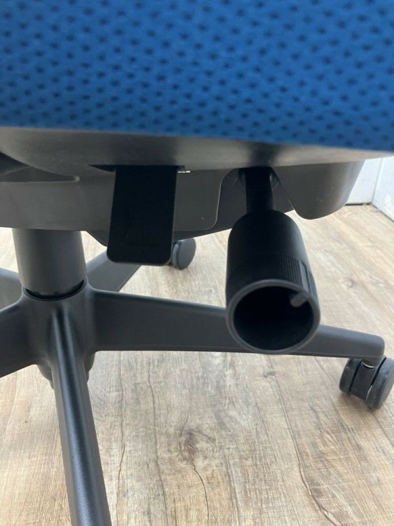 コクヨWizard4(ウィザード4)シリーズ 固定肘付ウィザード４チェア 商品画像9