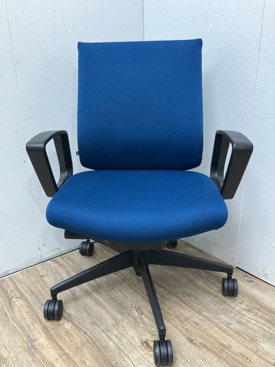 コクヨWizard4(ウィザード4)シリーズ 固定肘付ウィザード4チェア 商品画像2