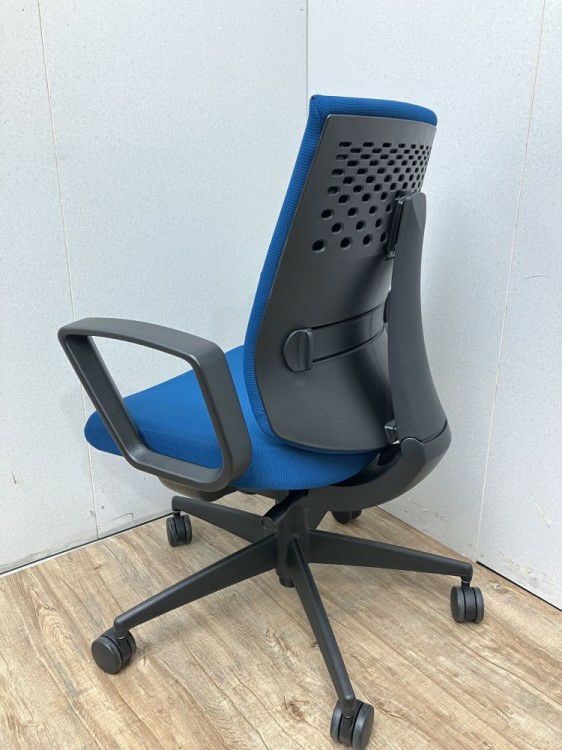 コクヨWizard4(ウィザード4)シリーズ 固定肘付ウィザード4チェア 商品画像6