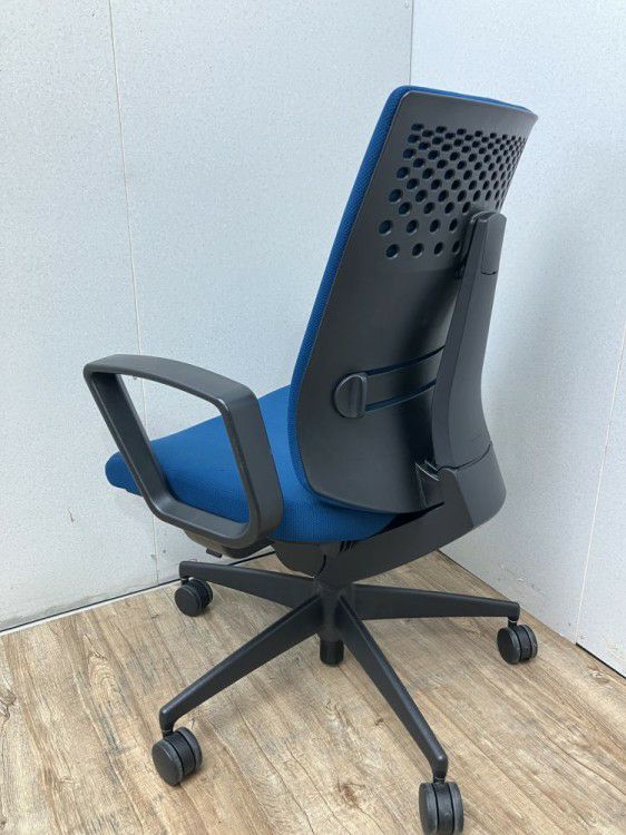 コクヨWizard2(ウィザード2)チェア 固定肘付ウィザード2チェア 商品画像6