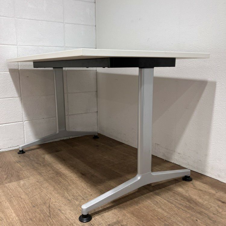 コクヨJUTO（ジュート）シリーズ ミーティングテーブル 商品画像4