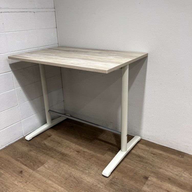 オカムラライブスシリーズ ハイテーブル 商品画像1