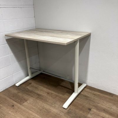 オカムラライブスシリーズ ハイテーブル 商品画像1