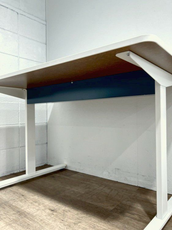 イトーキDCシリーズ ミーティングテーブル 商品画像3