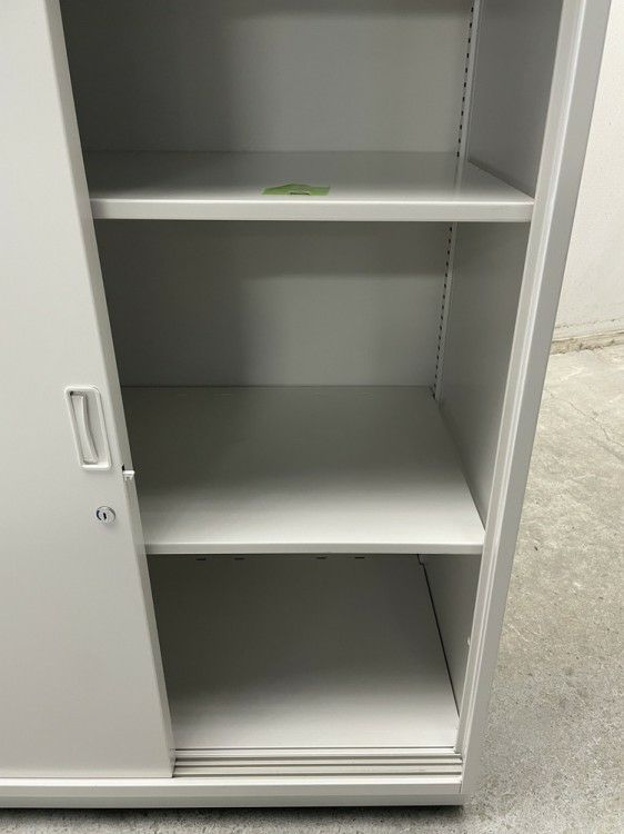 イトーキシンラインシリーズ ガラス両開きスライド上下書庫 商品画像9