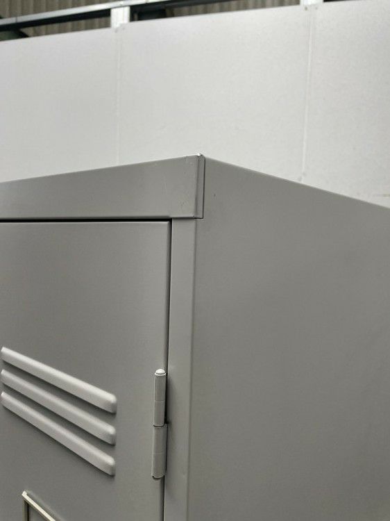 イトーキJ型シリーズ 3人用ロッカー 商品画像4