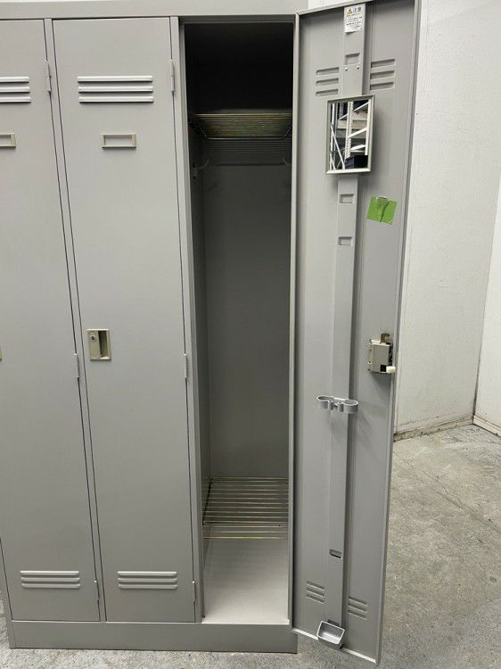 イトーキJ型シリーズ 3人用ロッカー 商品画像7