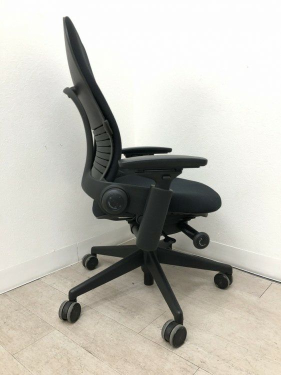 スチールケースリープ（Leap）シリーズ 可動肘付リープV2チェア 商品画像6