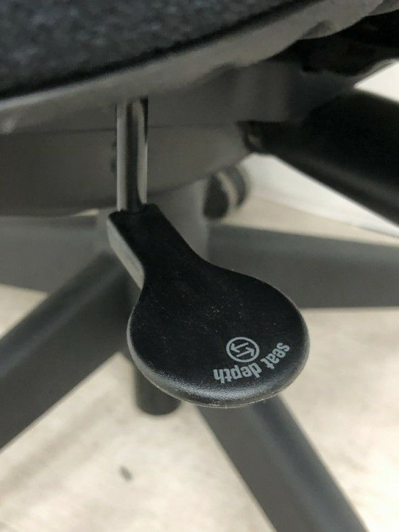 スチールケースリープ（Leap）シリーズ 可動肘付リープV2チェア 商品画像18