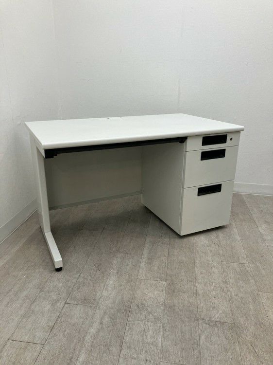 プラスフラットラインシリーズ 1200片袖デスク 商品画像1