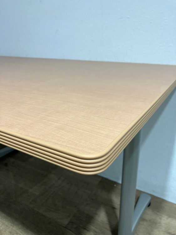 ウチダ（内田洋行）ST-3100シリーズ ミーティングテーブル 商品画像2