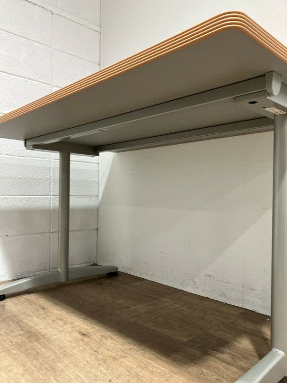 ウチダ（内田洋行）ST-3100シリーズ ミーティングテーブル 商品画像4