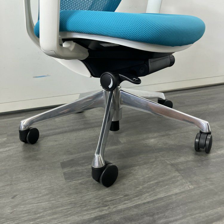 オカムラSylphy(シルフィー)チェア 可動肘付シルフィーチェア 商品画像10