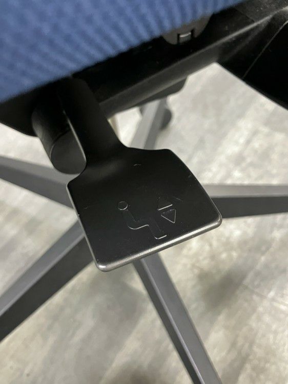 イトーキfulgo(フルゴ)チェア 可動肘付フルゴチェア 商品画像14