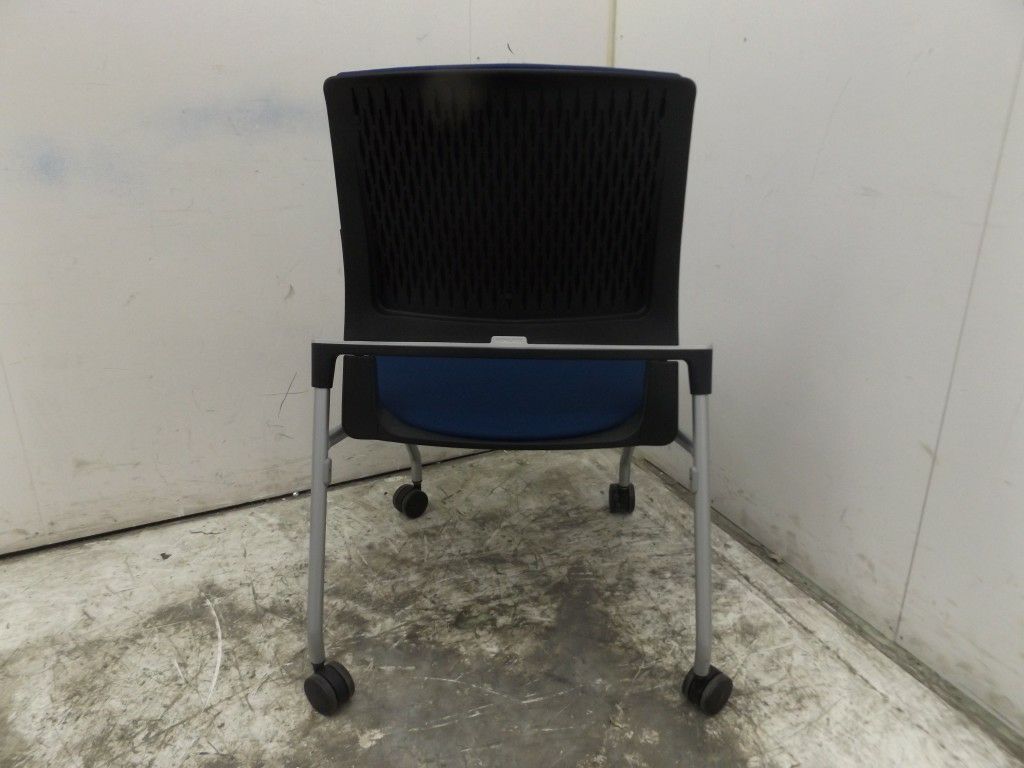 コクヨオルディナシリーズ ネスティングチェア 商品画像3