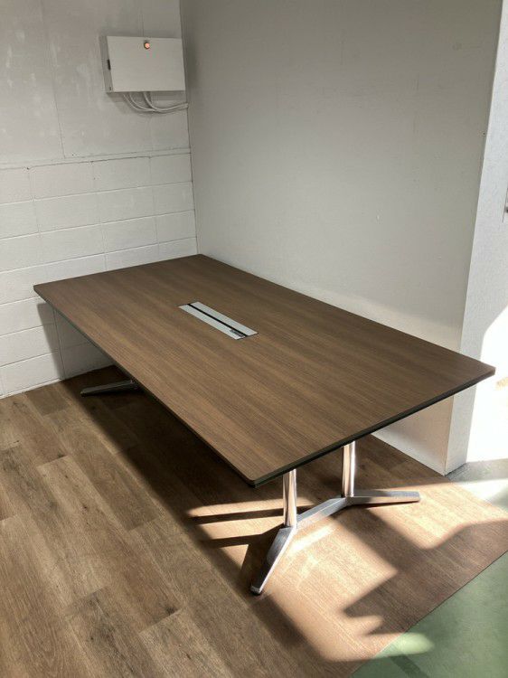 オカムララティオ2シリーズ 2400ミーティングテーブル 商品画像1