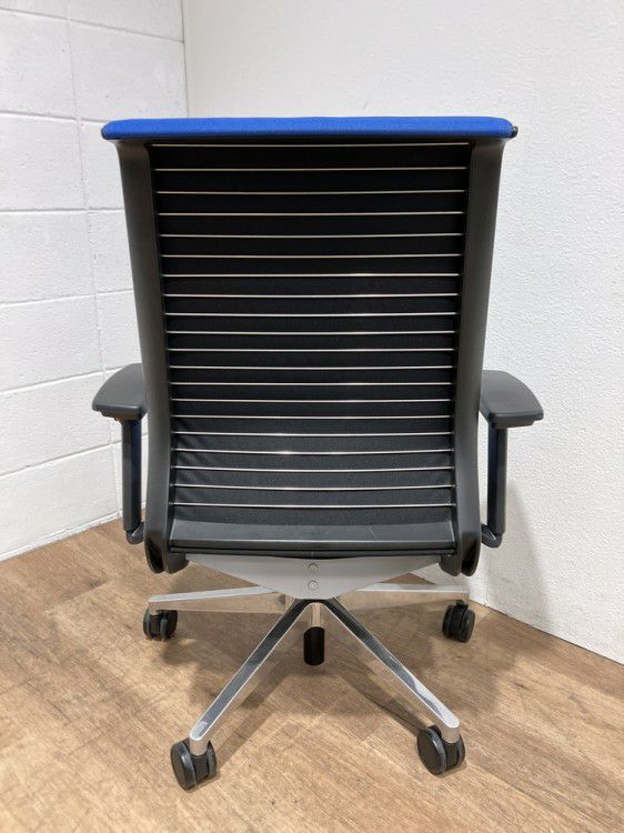 スチールケースシンク（Think）チェア 可動肘付シンクチェア 商品画像7