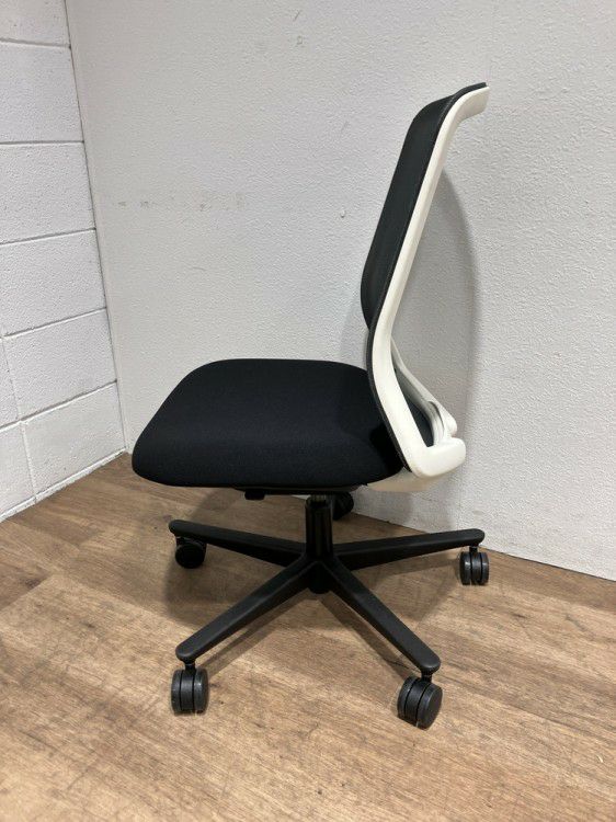 ウチダ（内田洋行）CARISSA 2（カリッサ 2）シリーズ カリッサ2チェア 商品画像5