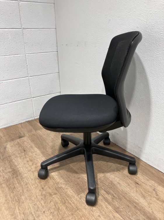 ウチダ（内田洋行）エニーザ（Anyza）チェア エニーザチェア 商品画像5