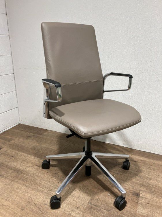 ウチダ（内田洋行）固定肘付ECチェア 商品画像11