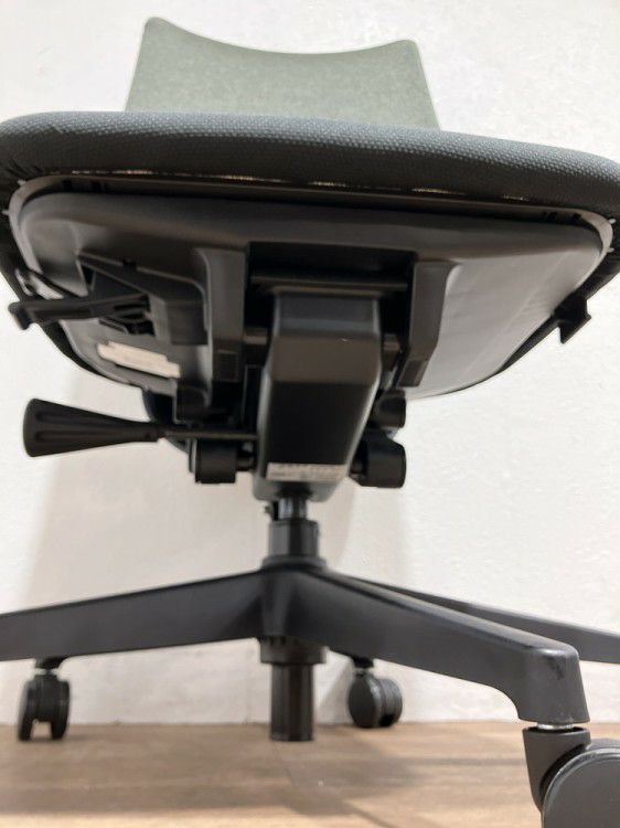 ウチダ（内田洋行）リーフレクシリーズ リーフレクチェア 商品画像5