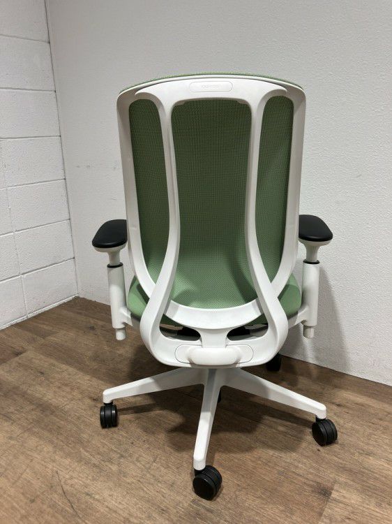 ウチダ（内田洋行）リーフレクシリーズ 可動肘付リーフレクチェア 商品画像7