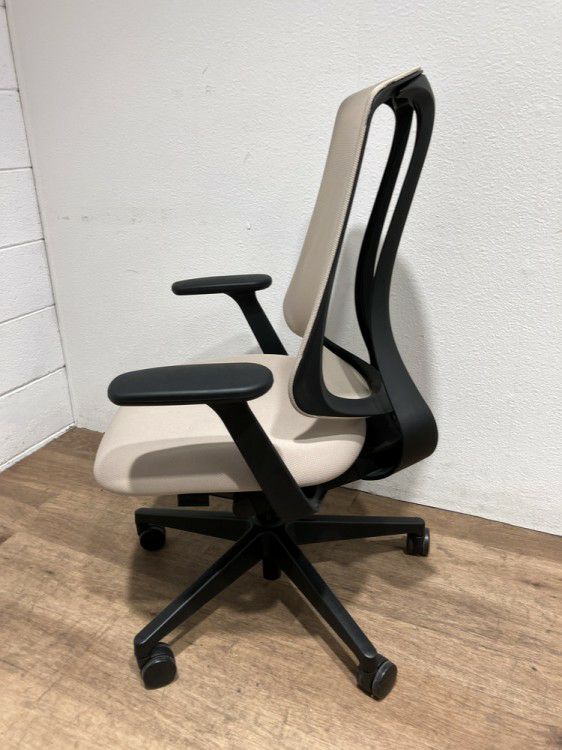 ウチダ（内田洋行）リーフレクシリーズ 固定肘付リーフレクチェア 商品画像6