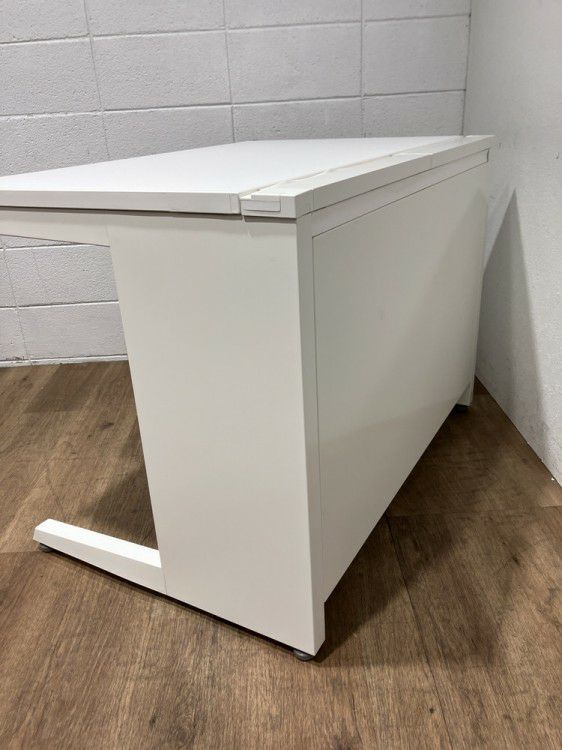 オカムラADVANCE（アドバンス）シリーズ 1000平デスク 商品画像9