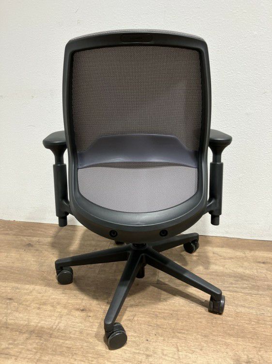 ウチダ（内田洋行）可動肘付ニンバスチェア 商品画像8