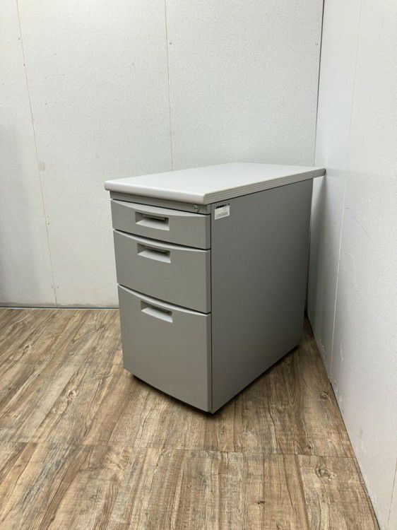 イトーキCZシリーズ 3段脇机 商品画像1