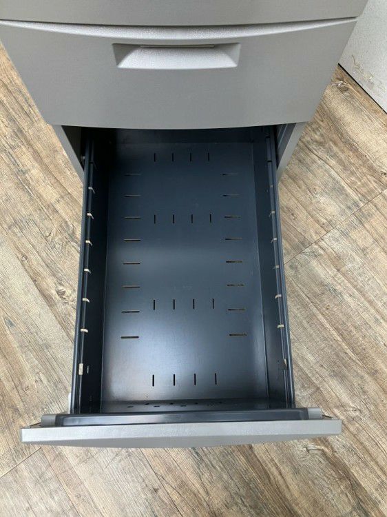 イトーキCZシリーズ 3段脇机 商品画像9