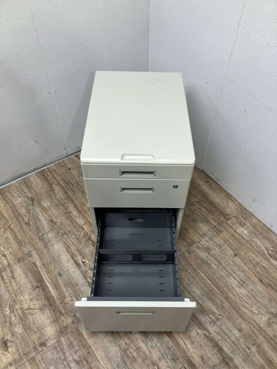 トヨスチール3段インサイドワゴン 商品画像6