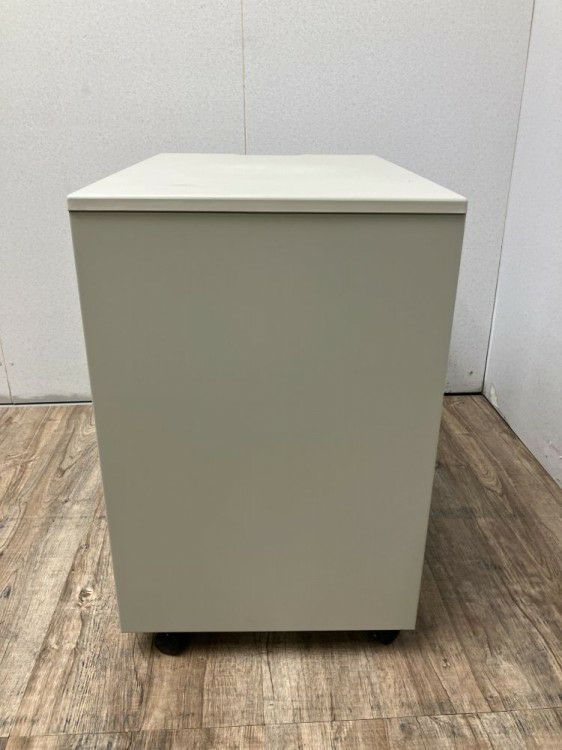 トヨスチール3段インサイドワゴン 商品画像9