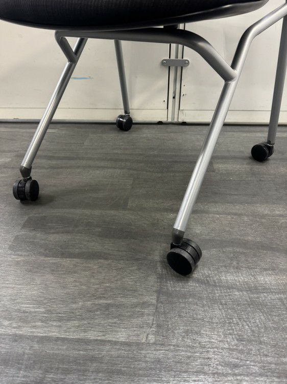 ウチダ（内田洋行）ブルーメシリーズ ネスティングチェア4脚セット 商品画像6