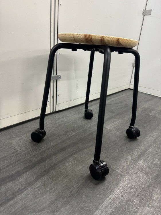 ウチダ（内田洋行）プラーシリーズ スツール 商品画像2