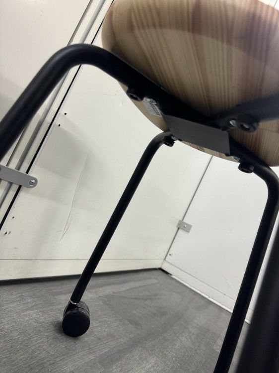 ウチダ（内田洋行）プラーシリーズ スツール 商品画像4