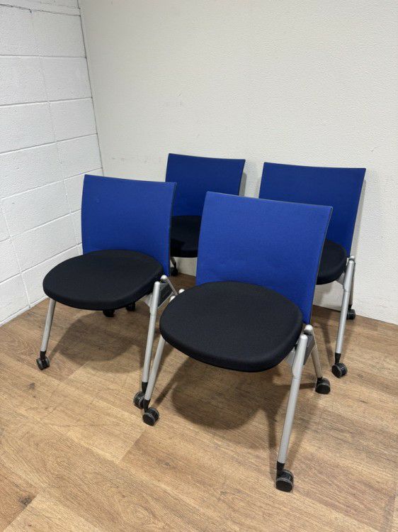 ウチダ（内田洋行）MX-340シリーズ スタッキングチェア4脚セット 商品画像1