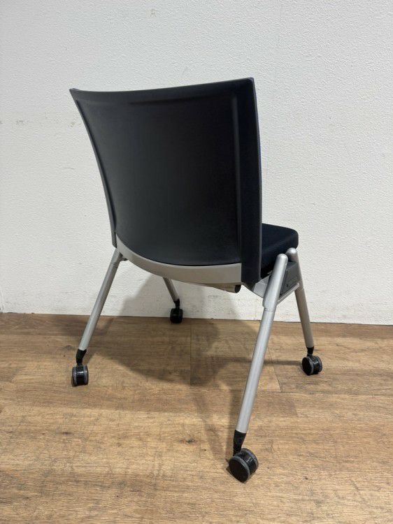 ウチダ（内田洋行）MX-340シリーズ スタッキングチェア4脚セット 商品画像3