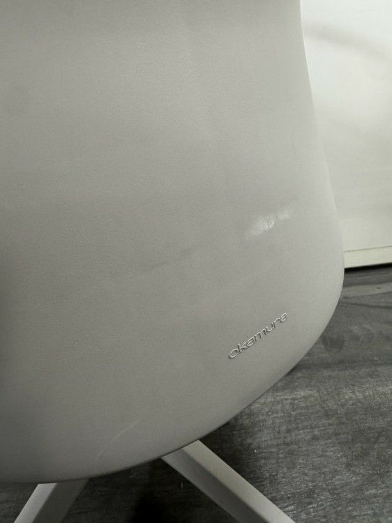 オカムラsulato(スラート)シリーズ 固定肘付スラートチェア 商品画像10